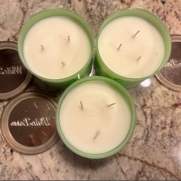 (ONE) B&BW/White Barn candle- 1x ISLAND MARGARITA 3 wick candle NEW!!! - Picture 3 of 3